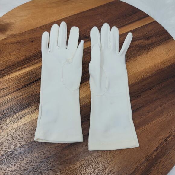 Isotoner by Aris Cream Stretch Gloves OSFM - Picture 2 of 3
